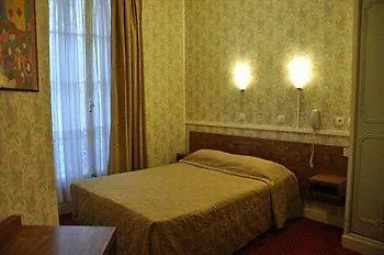 Hotel Des 3 Nations Paris 2*,