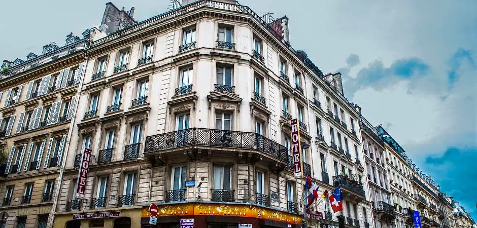 **  Hotel Des 3 Nations Paris France