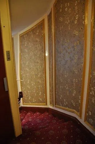 Hotel Des 3 Nations Paris 2*,  France