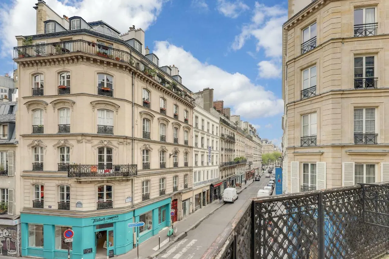 Hotel Des 3 Nations Paris