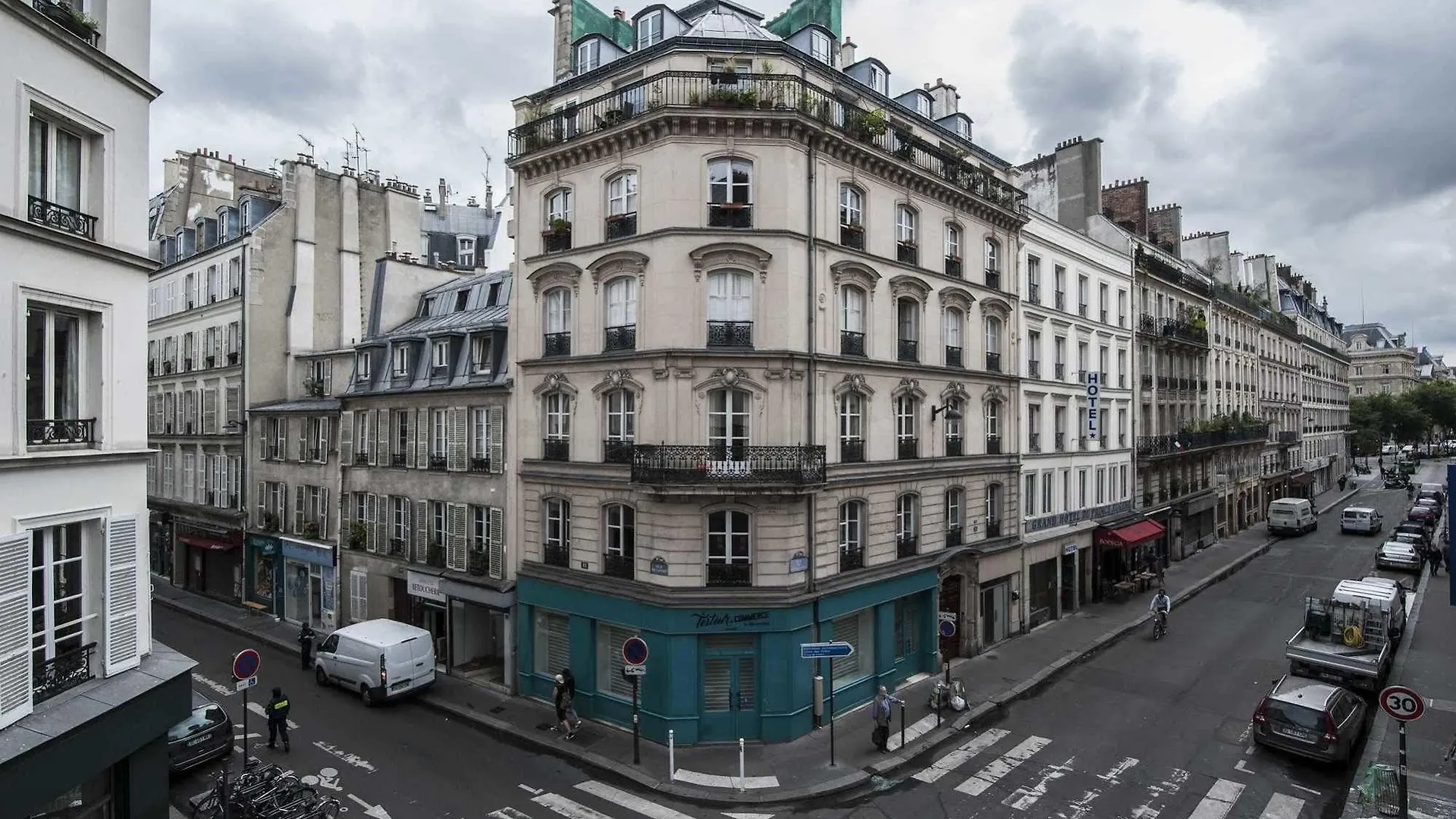 Hotel Des 3 Nations Paris