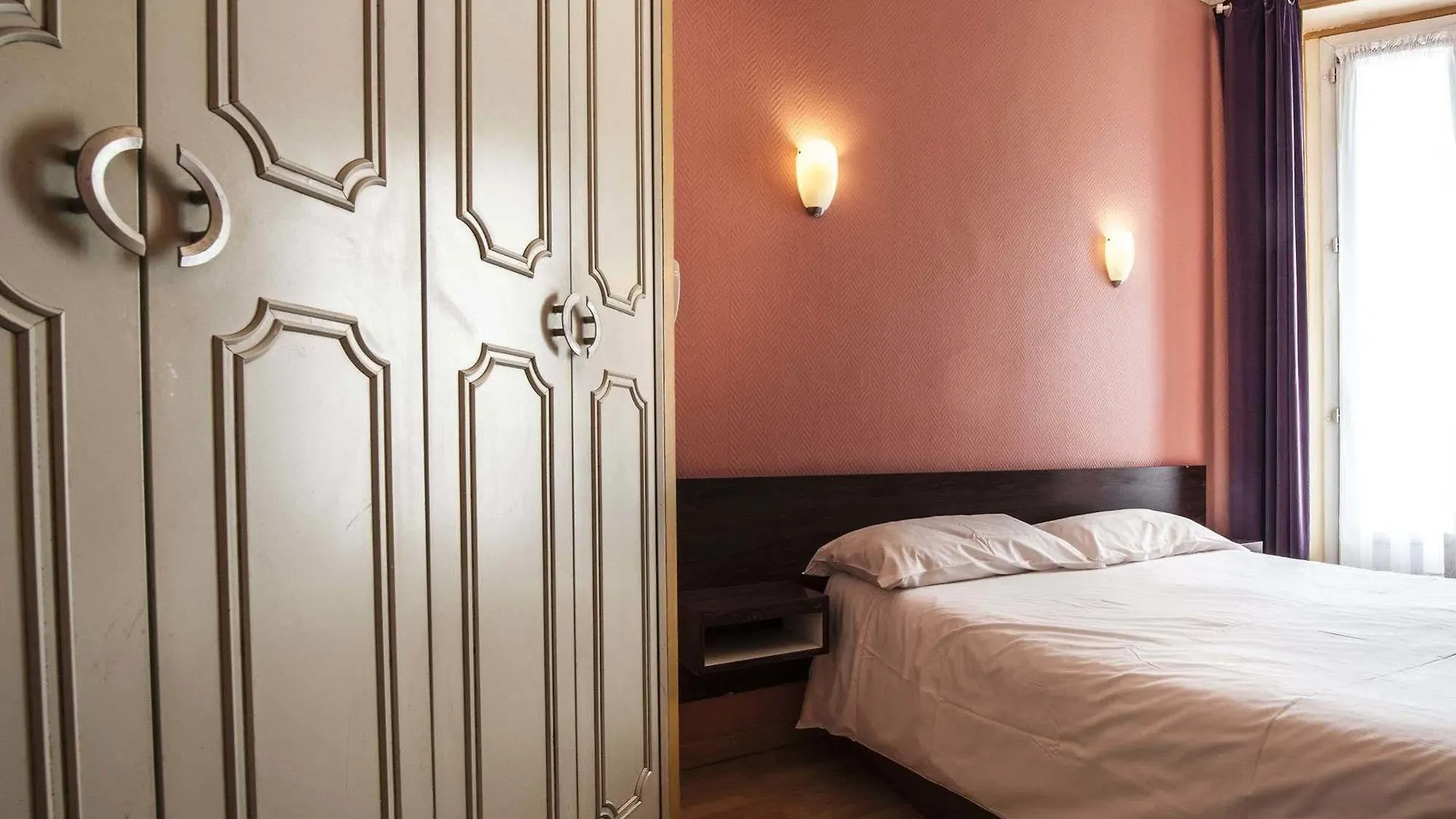 Hotel Des 3 Nations Paris