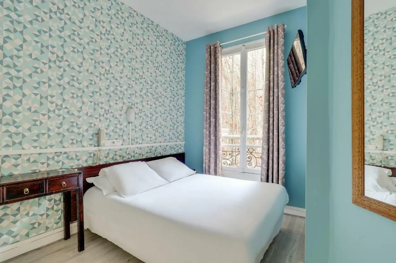 Hotel Des 3 Nations Paris 2*,  France